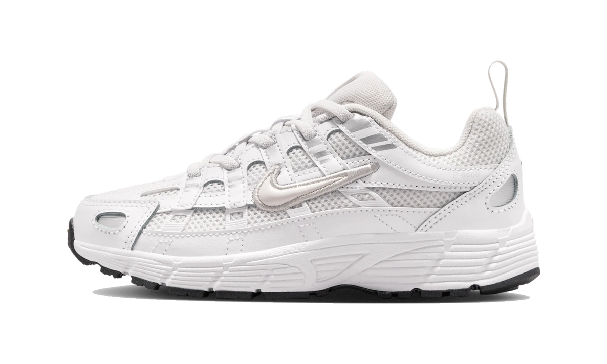 Overkicks - Nike P-6000 Platinum Tint White Silver (PS) (IO4647-017) - vista lateral