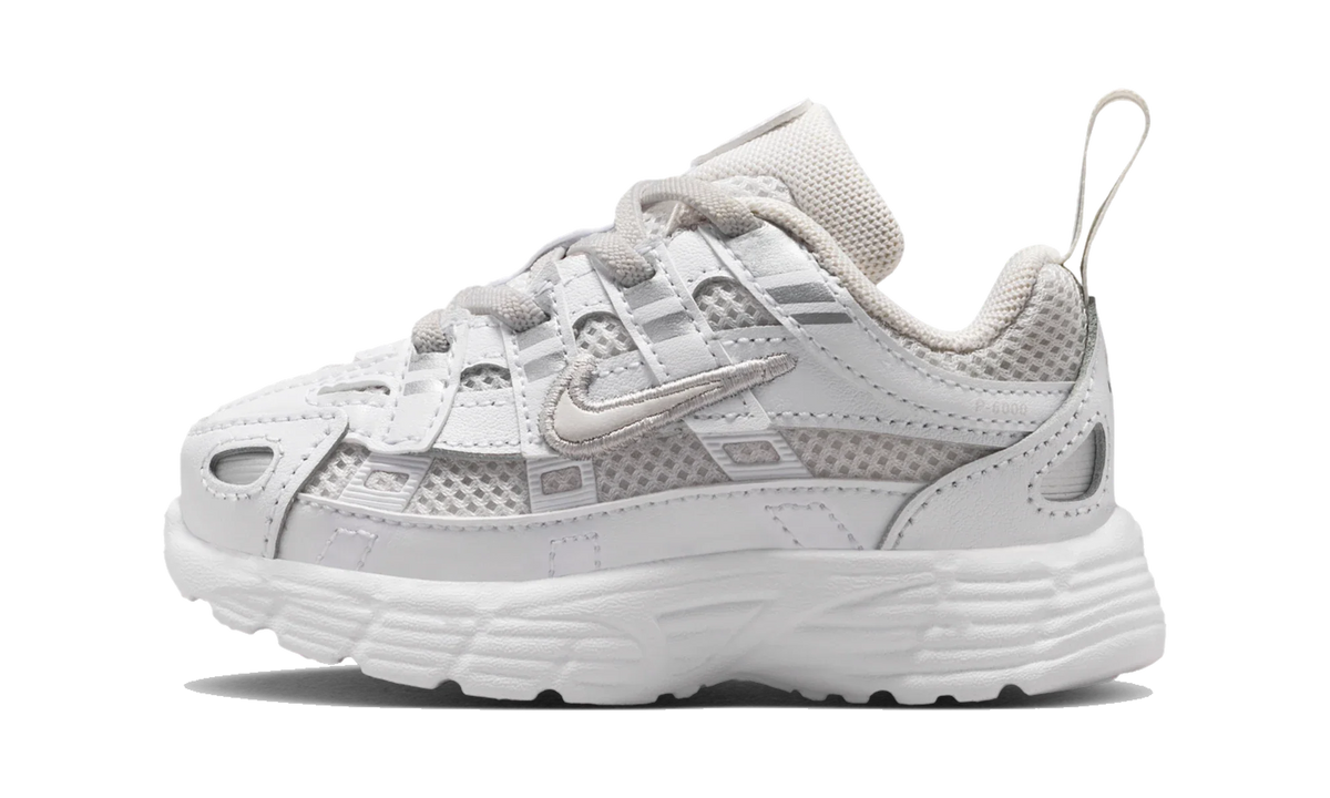 Overkicks - Nike P-6000 Platinum Tint White Silver (TD) (IO4646-017) - vista lateral