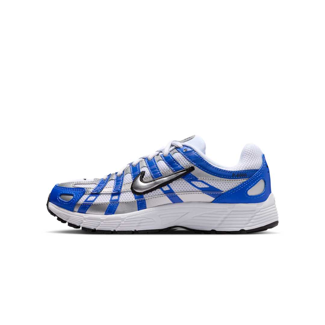 Overkicks - Nike P-6000 Racer Blue Metallic Silver White (GS) (HV5064-402) - vista lateral