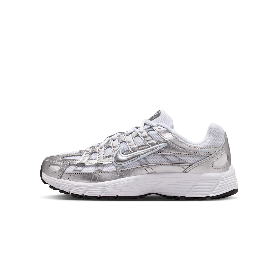 Overkicks - Nike P-6000 White Metallic Silver (GS) (HV5064-101) - vista lateral
