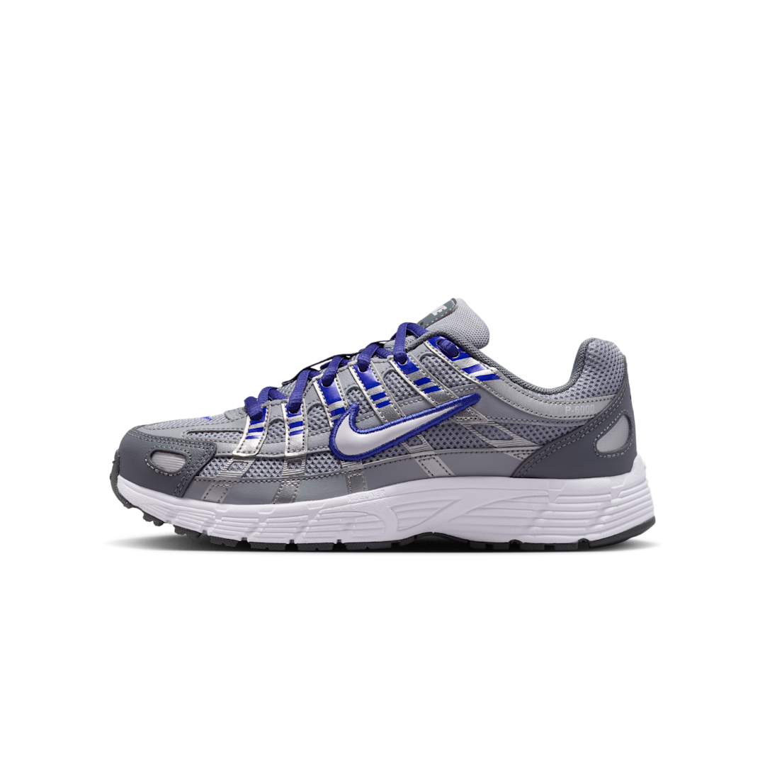 Overkicks - Nike P-6000 Wolf Grey Deep Night Silver (GS) (HV5064-010) - vista lateral