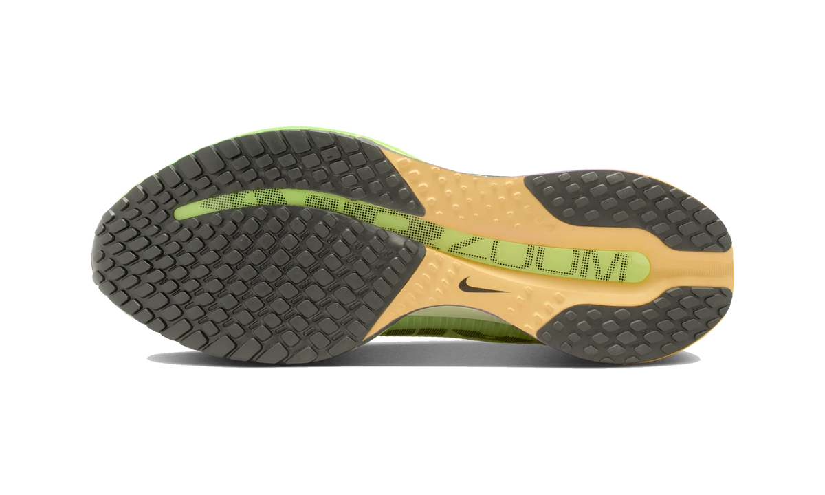 Overkicks - Nike Pegasus Premium Alabaster Volt (HQ2592-701) - par completo