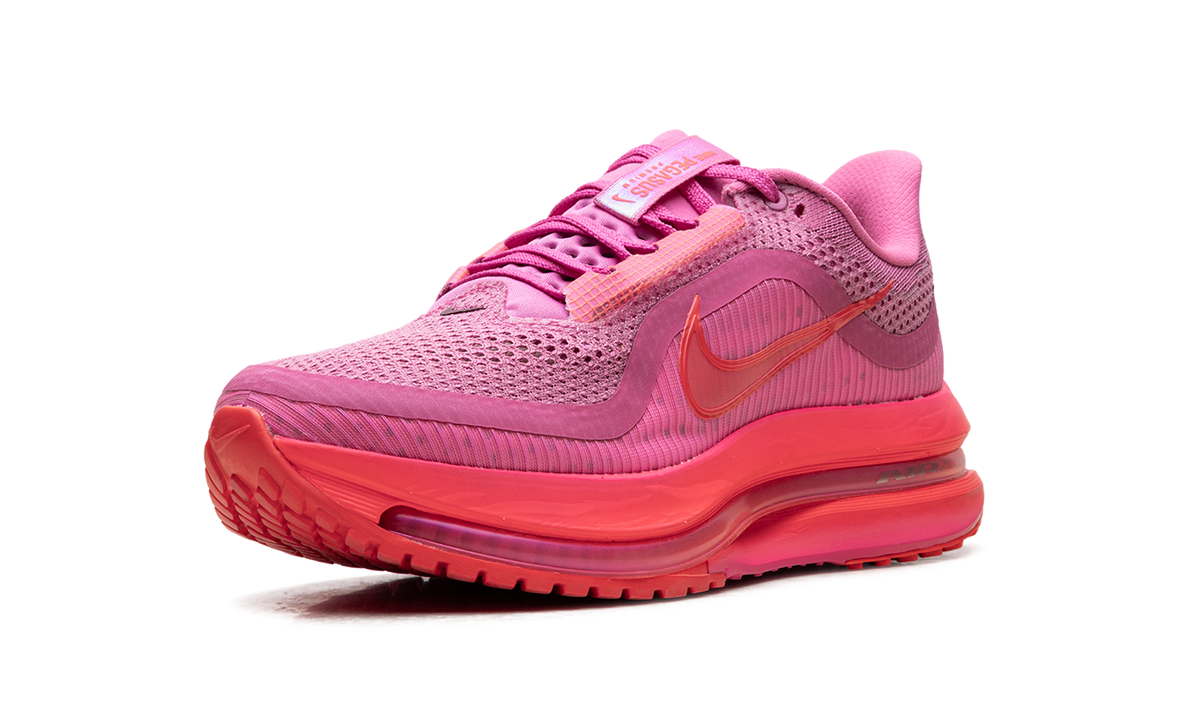 Overkicks - Nike Pegasus Premium Playful Pink Hyper Pink (Womens) (HQ2593-602) - detalle suela