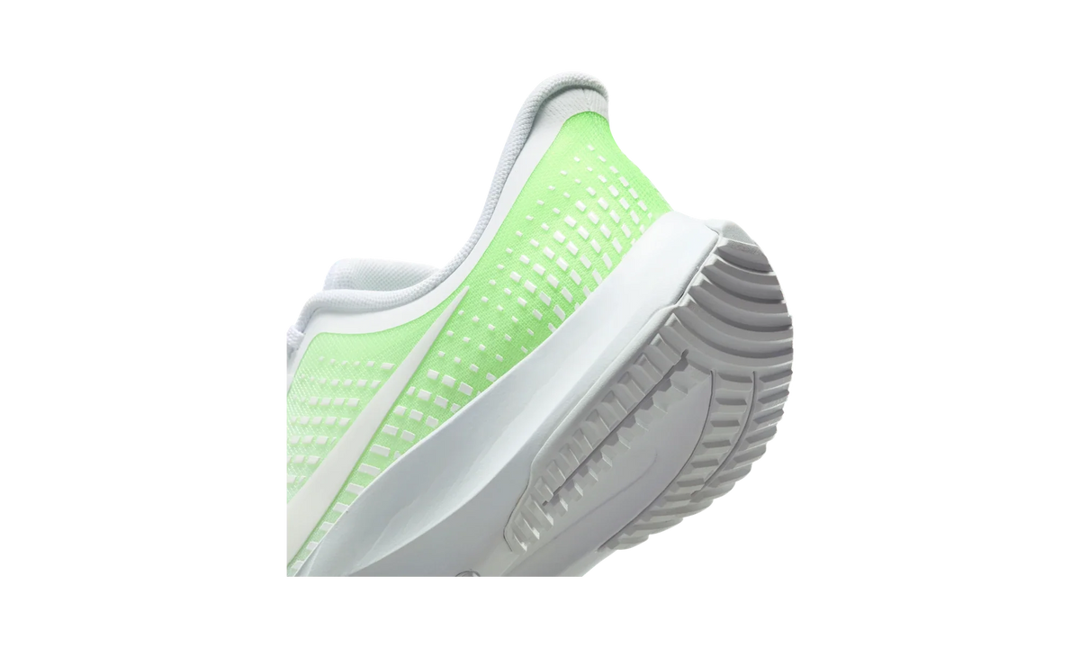 Overkicks - Nike Power Flight Volt White (Womens) (FV6290-700) - detalle