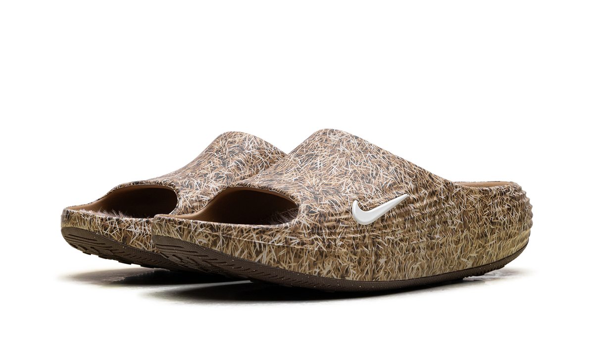 Overkicks - Nike ReactX Rejuven8 Slide .SWOOSH Touch Grass Wheat (IR0860-700) - vista trasera