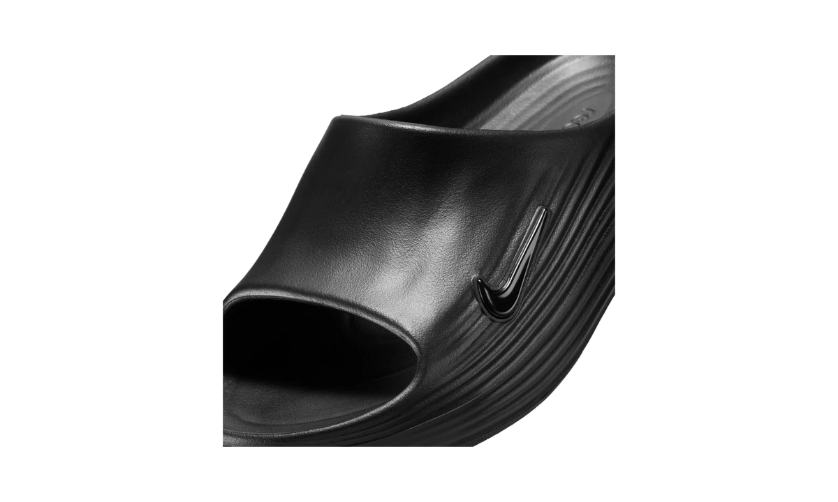 Overkicks - Nike ReactX Rejuven8 Slide Triple Black (Womens) (HV4484-001) - detalle talon