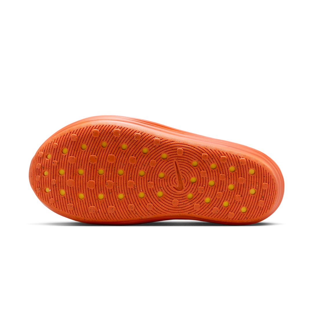 Overkicks - Nike ReactX Rejuven8 Topaz Gold Turf Orange Crimson (HV5060-700) - detalle suela