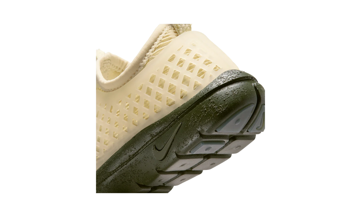 Overkicks - Nike Rejuven8 Run Sequoia Light Khaki (Womens) (IQ0310-355) - detalle
