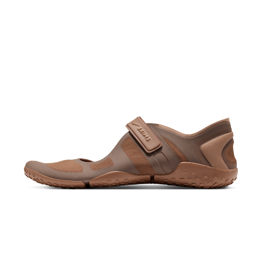Overkicks - Nike Rift Mesh SKIMS Archaeo Brown (Womens) (IO7694-201) - vista lateral