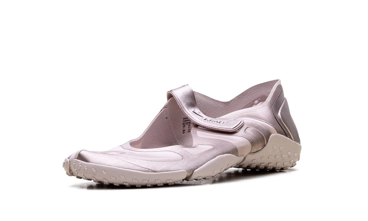 Overkicks - Nike Rift Satin SKIMS Silt Red (Womens) (IQ7158-600) - detalle suela
