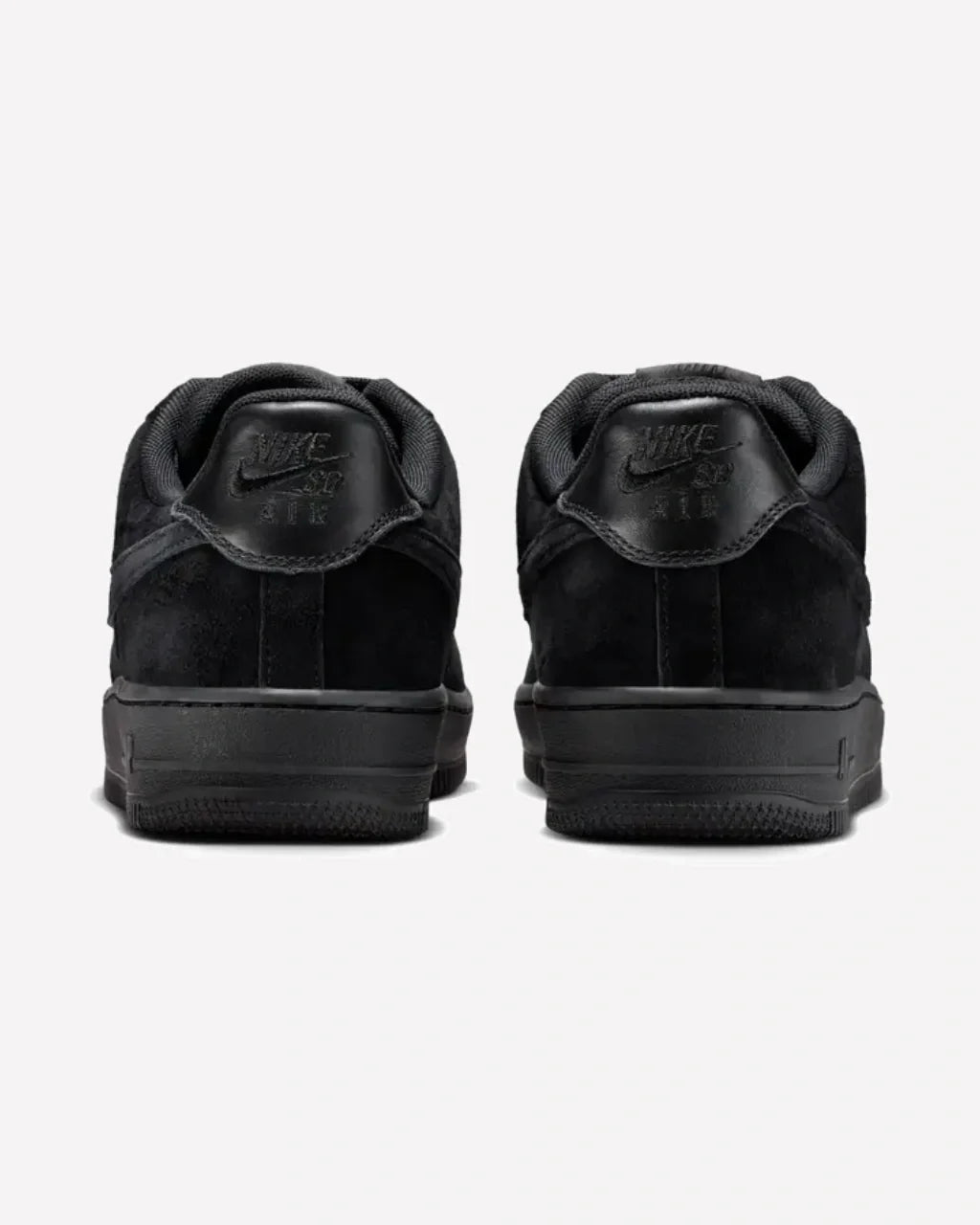 Overkicks - Nike SB Air Force 1 Low Triple Black (IW8068-001) - detalle suela