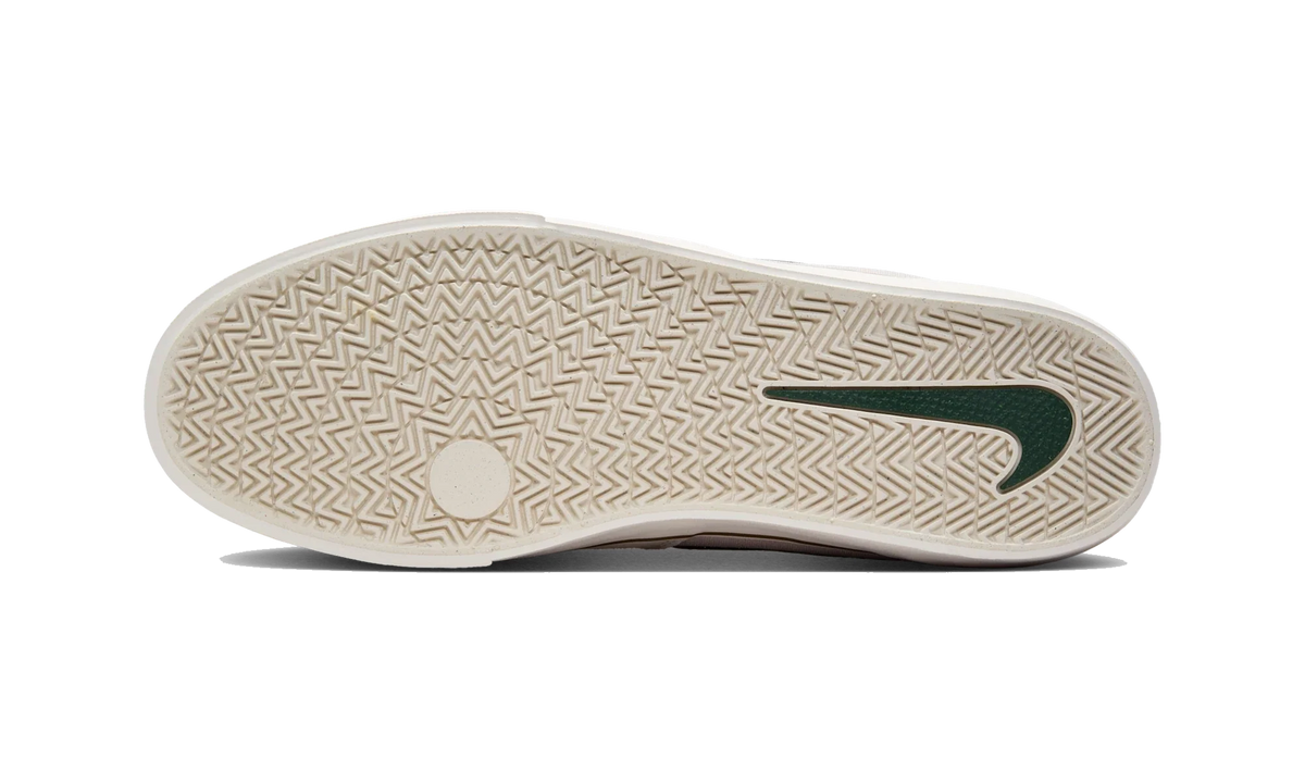 Overkicks - Nike SB Chron 2 Light Orewood Brown Fir (DM3493-103) - par completo