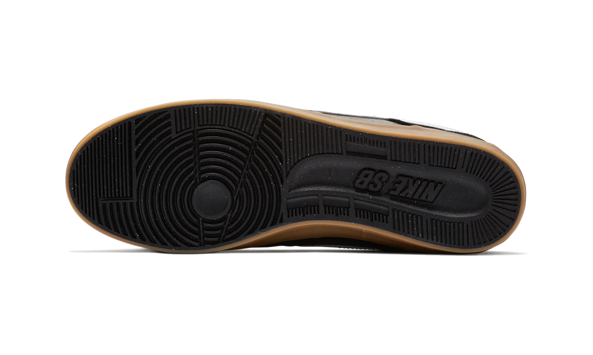 Overkicks - Nike SB Delta Force Vulc Black Gum (942237-005) - par completo