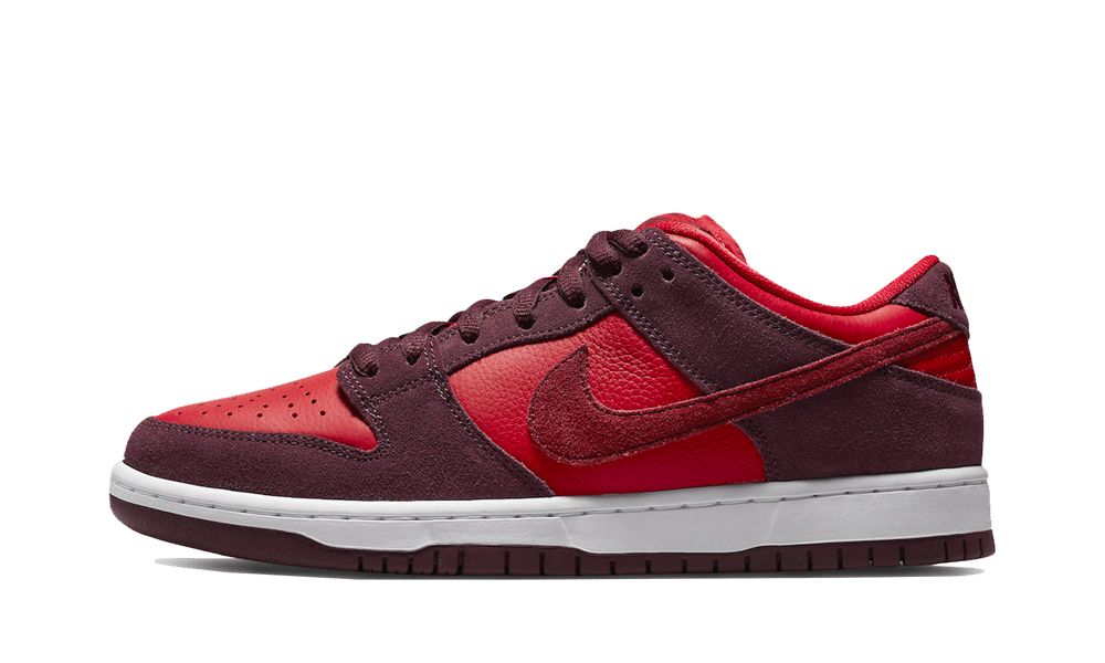 Overkicks - Nike SB Dunk Low Cherry (DM0807-600) - vista lateral