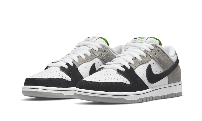 Overkicks - Nike SB Dunk Low Chlorophyll (BQ6817-011) - vista trasera