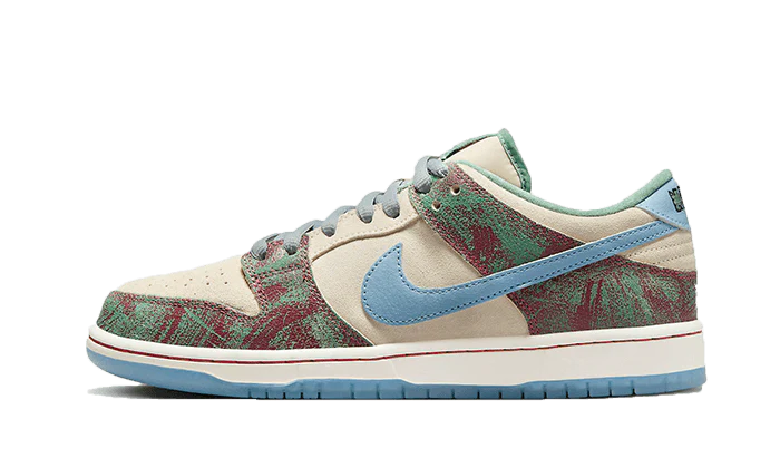 Overkicks - Nike SB Dunk Low Crenshaw Skate Club (FN4193-100) - vista lateral