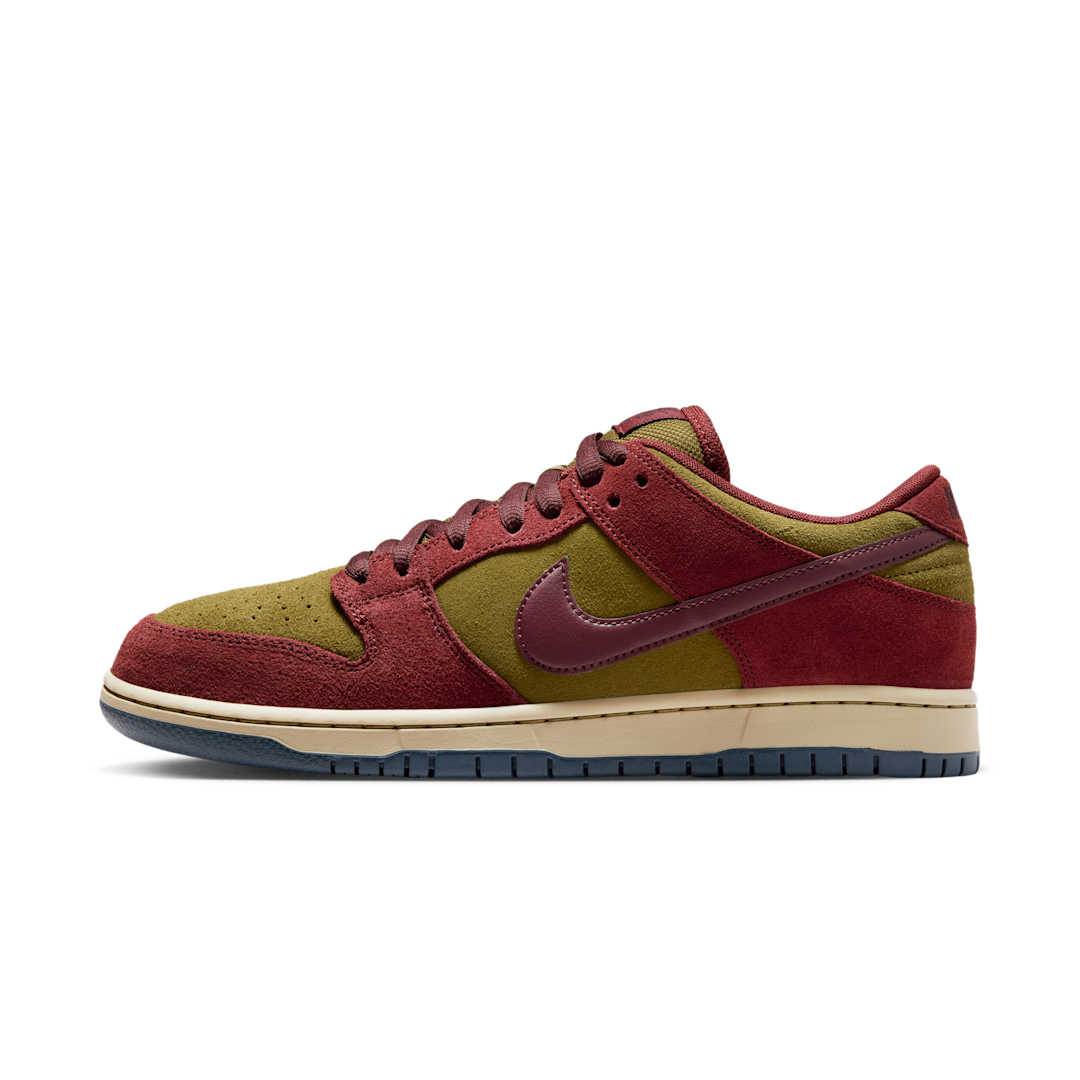 Overkicks - Nike SB Dunk Low Dark Team Red Olive Flak (HQ1625-600) - vista lateral