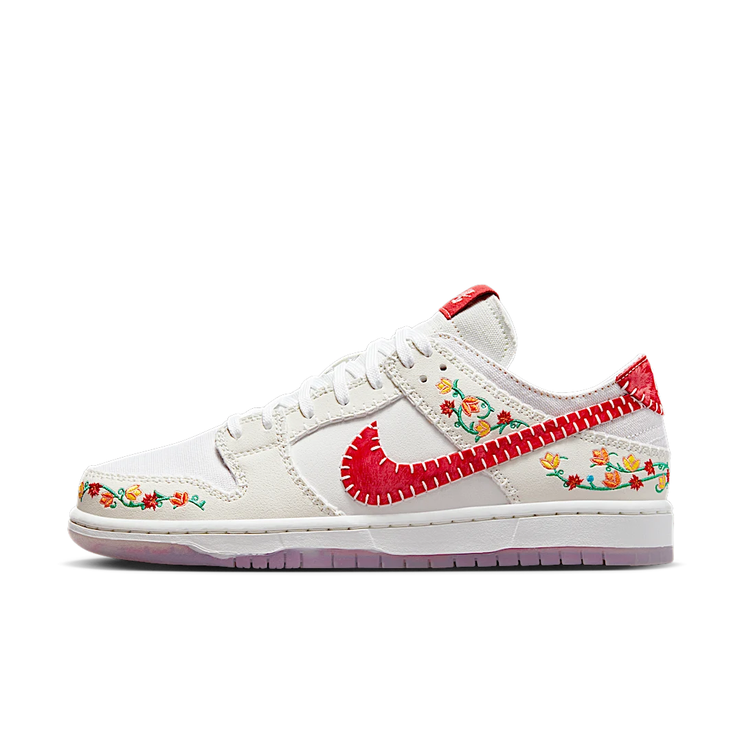Overkicks - Nike SB Dunk Low Decon N7 Opti Yellow University Red (FD6951-700) - vista lateral