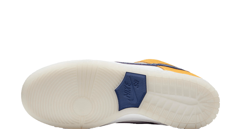 Overkicks - Nike SB Dunk Low Laser Orange (BQ6817-800) - par completo