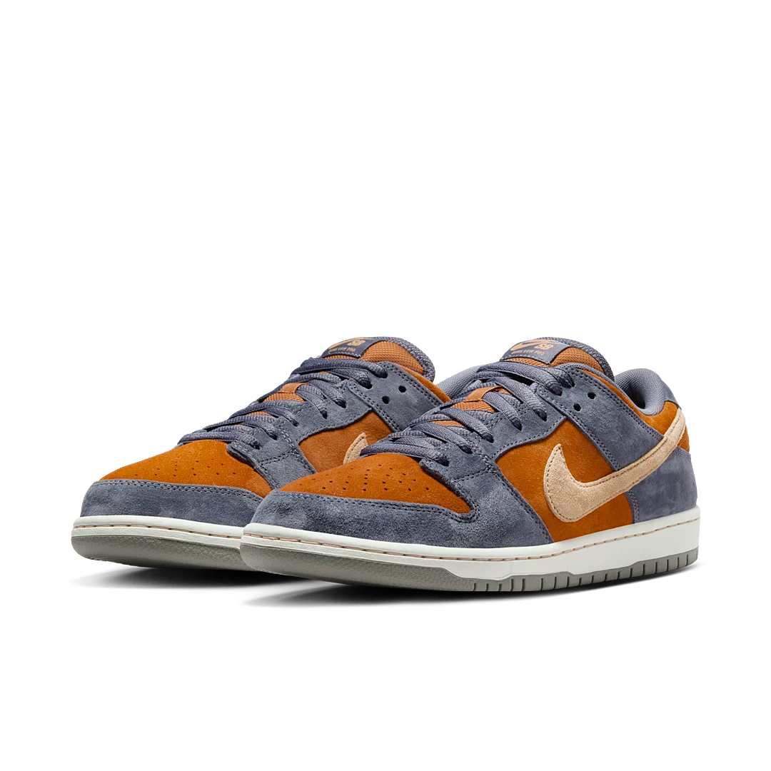 Overkicks - Nike SB Dunk Low Light Carbon Monarch (HF3063-002) - vista trasera