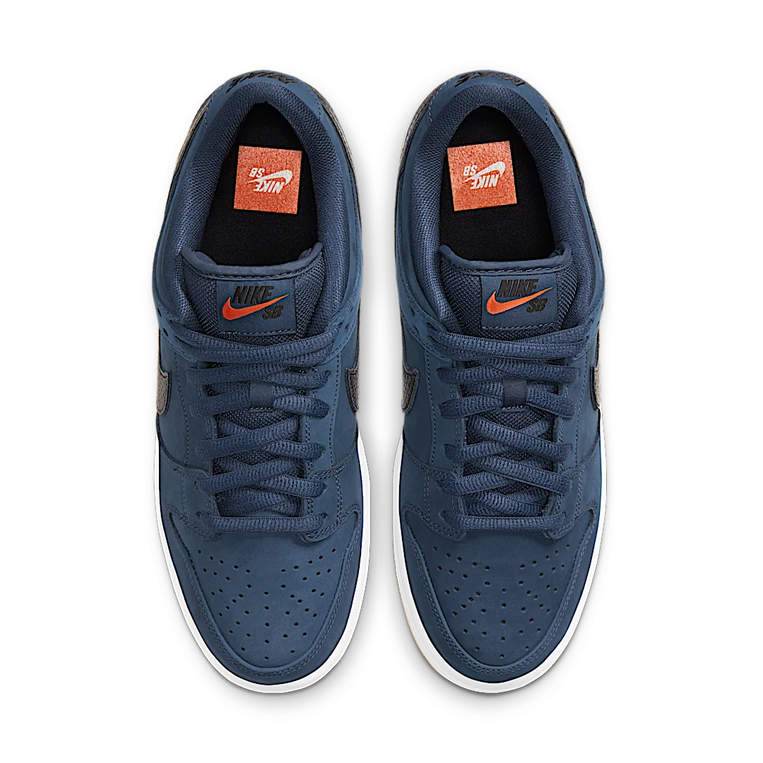 Overkicks - Nike SB Dunk Low Navy Black Gum (CW7463-401) - par completo