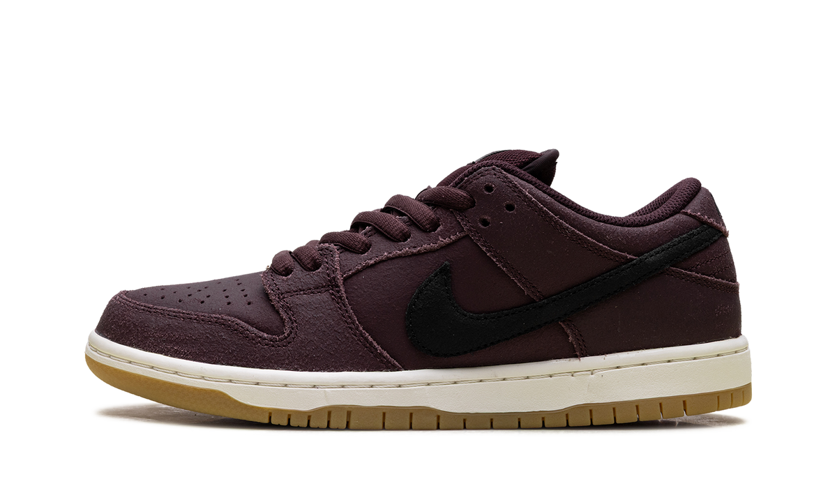 Overkicks - Nike SB Dunk Low Pro Burgundy Crush (IO2304-600) - vista lateral
