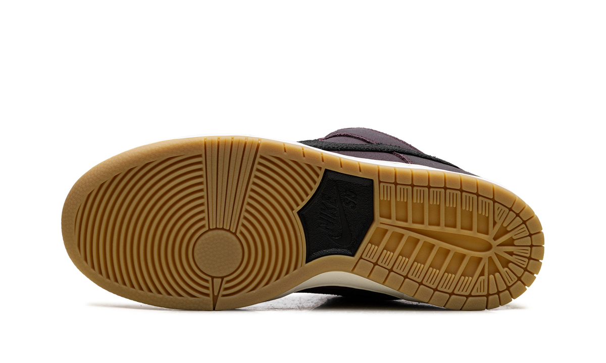 Overkicks - Nike SB Dunk Low Pro Burgundy Crush (IO2304-600) - vista superior
