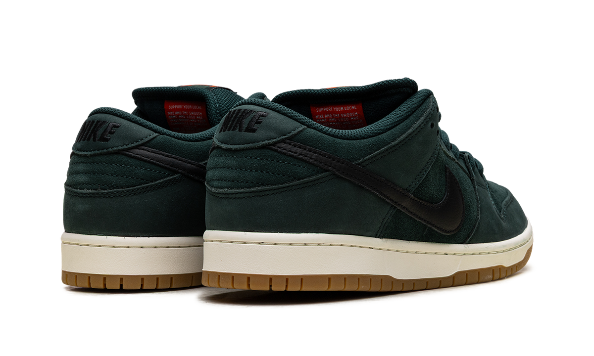 Overkicks - Nike SB Dunk Low Pro Deep Fir (FJ1674-300) - par completo