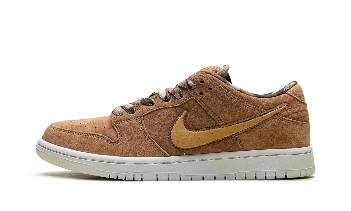 Overkicks - Nike SB Dunk Low Pro NOTE Shop Manchester Brew and Biscuits (IO9508-200) - vista lateral