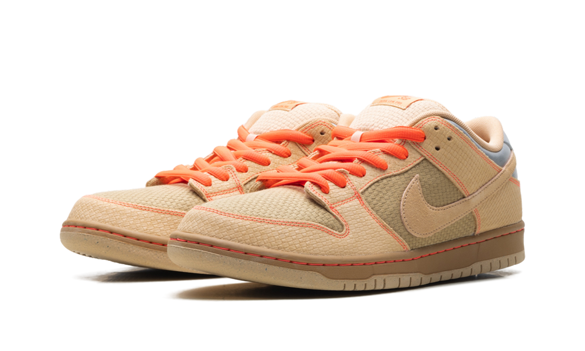 Overkicks - Nike SB Dunk Low Pro Som Tum (IB6206-701) - vista trasera