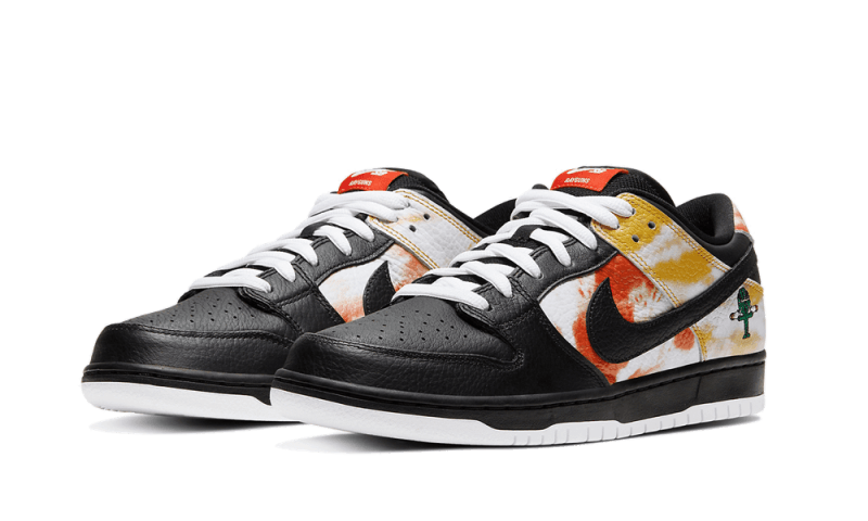 Overkicks - Nike SB Dunk Low Raygun Tie-Dye Black (BQ6832-001) - vista trasera