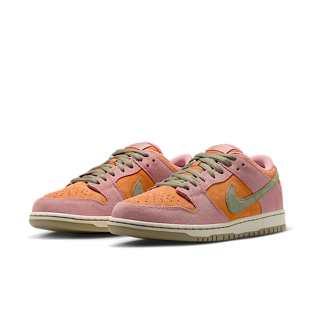 Overkicks - Nike SB Dunk Low Red Stardust (HJ4135-600) - vista trasera