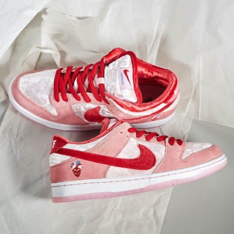 Overkicks - Nike SB Dunk Low StrangeLove Skateboards (CT2552-800) - detalle talón