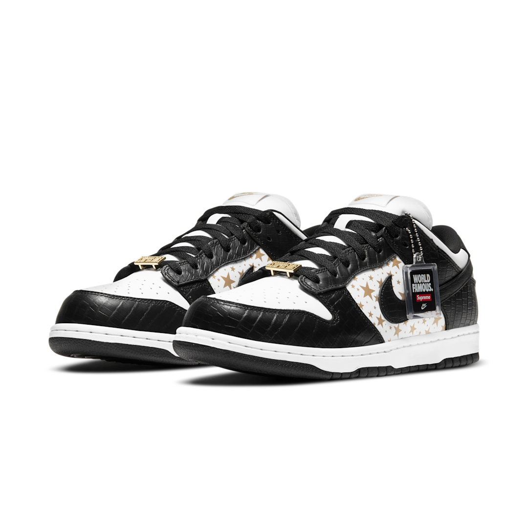 Overkicks - Nike SB Dunk Low Supreme Stars Black (2021) (DH3228-102) - vista trasera