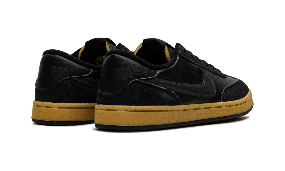 Overkicks - Nike SB FC Classic Black Anthracite Gum (909096-008) - par completo
