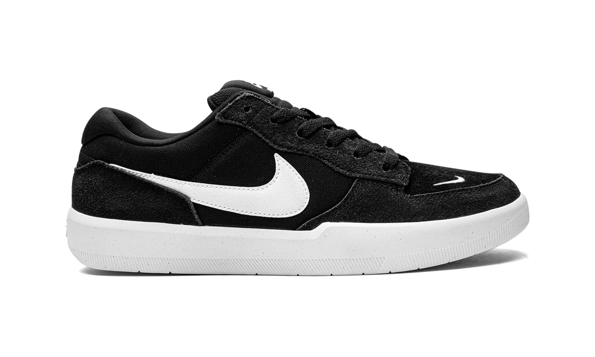 Overkicks - Nike SB Force 58 Black White (CZ2959-001) - detalle talon