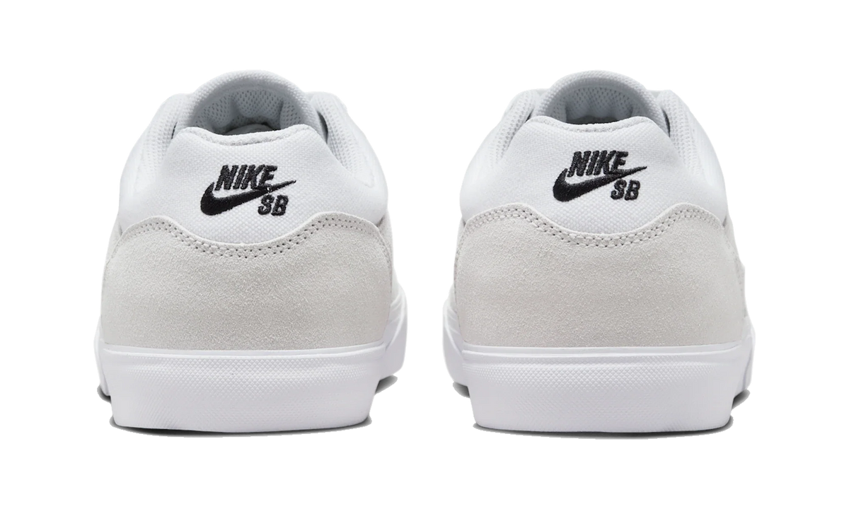 Overkicks - Nike SB Malor White Summit White (FV6064-101) - detalle talon