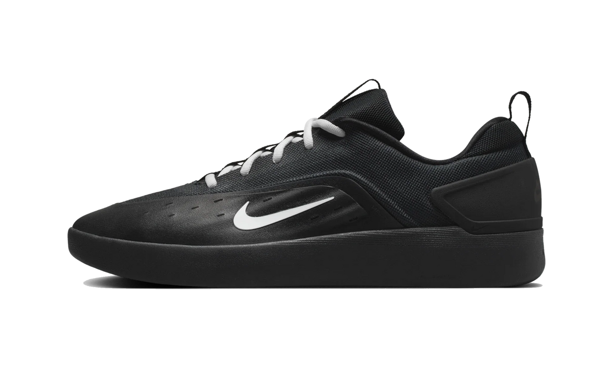 Overkicks - Nike SB Zoom Nyjah 4 Black White (FQ1273-002) - vista lateral