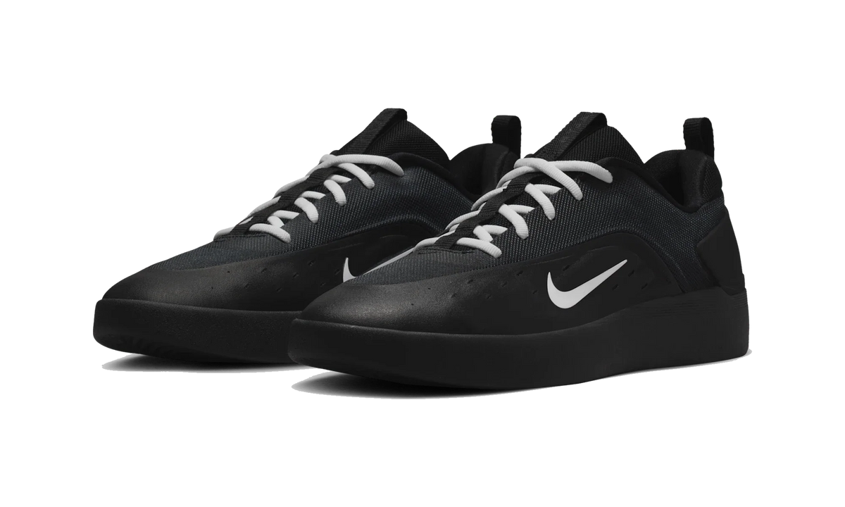 Overkicks - Nike SB Zoom Nyjah 4 Black White (FQ1273-002) - vista trasera