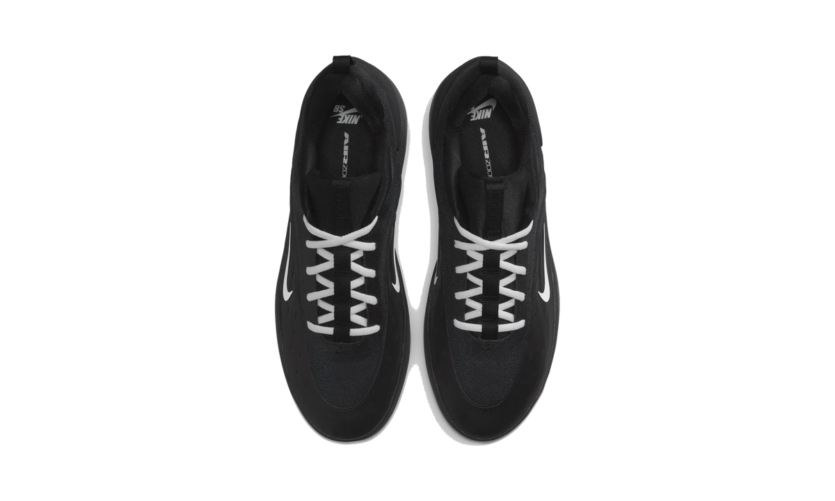 Overkicks - Nike SB Zoom Nyjah 4 Black White (FQ1273-002) - vista superior