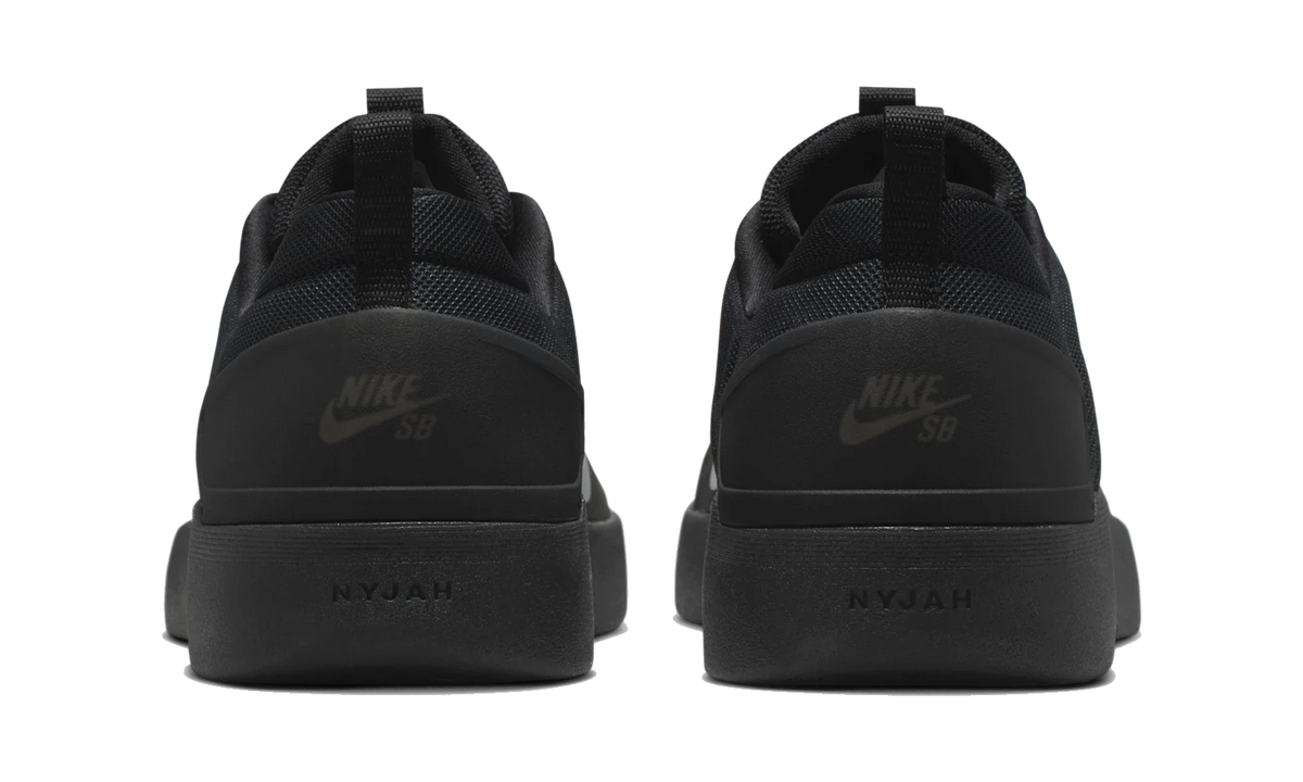 Overkicks - Nike SB Zoom Nyjah 4 Black White (FQ1273-002) - detalle talon