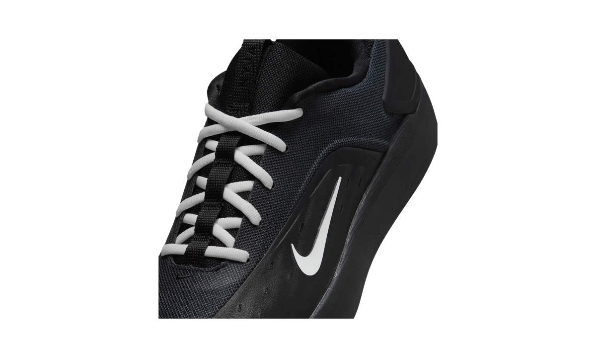 Overkicks - Nike SB Zoom Nyjah 4 Black White (FQ1273-002) - detalle lateral interior