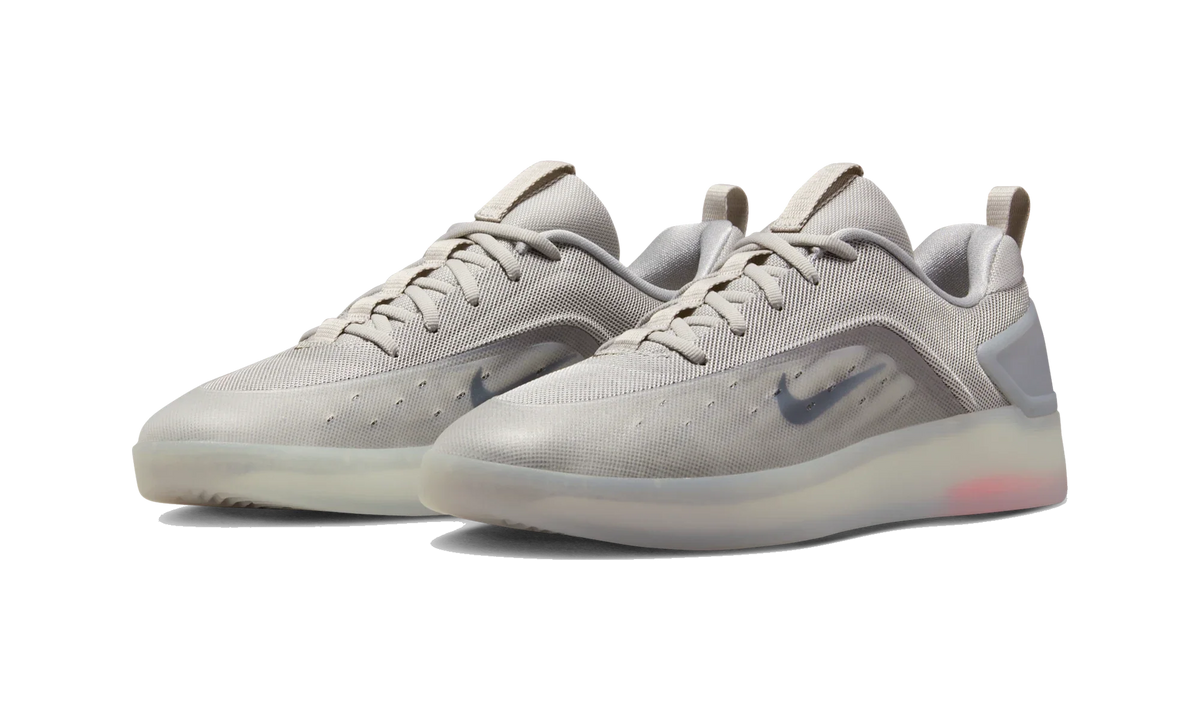 Overkicks - Nike SB Zoom Nyjah 4 College Grey Bright Crimson (FQ1273-001) - vista trasera