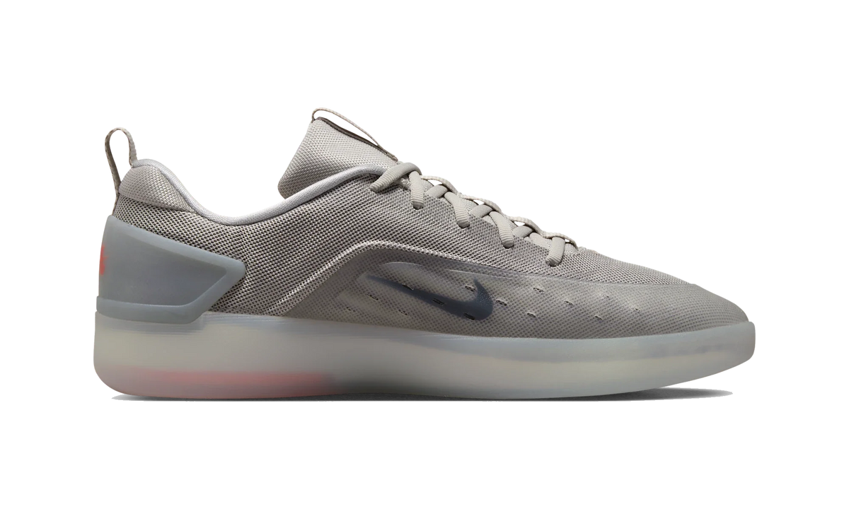 Overkicks - Nike SB Zoom Nyjah 4 College Grey Bright Crimson (FQ1273-001) - detalle suela