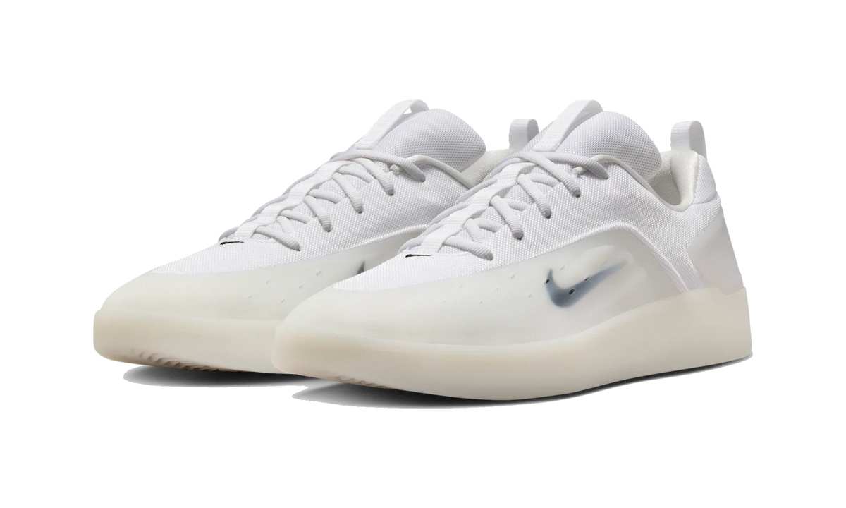 Overkicks - Nike SB Zoom Nyjah 4 White Black (FQ1273-100) - vista trasera