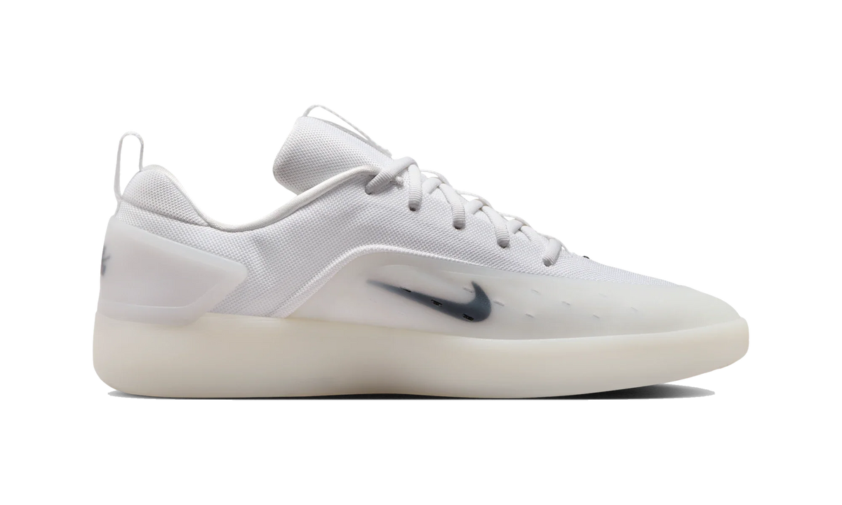 Overkicks - Nike SB Zoom Nyjah 4 White Black (FQ1273-100) - detalle suela
