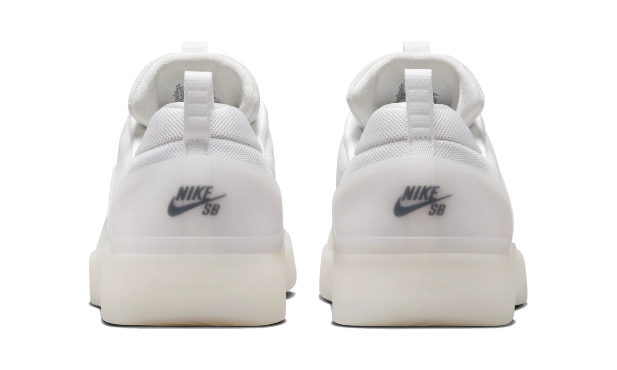 Overkicks - Nike SB Zoom Nyjah 4 White Black (FQ1273-100) - detalle talon