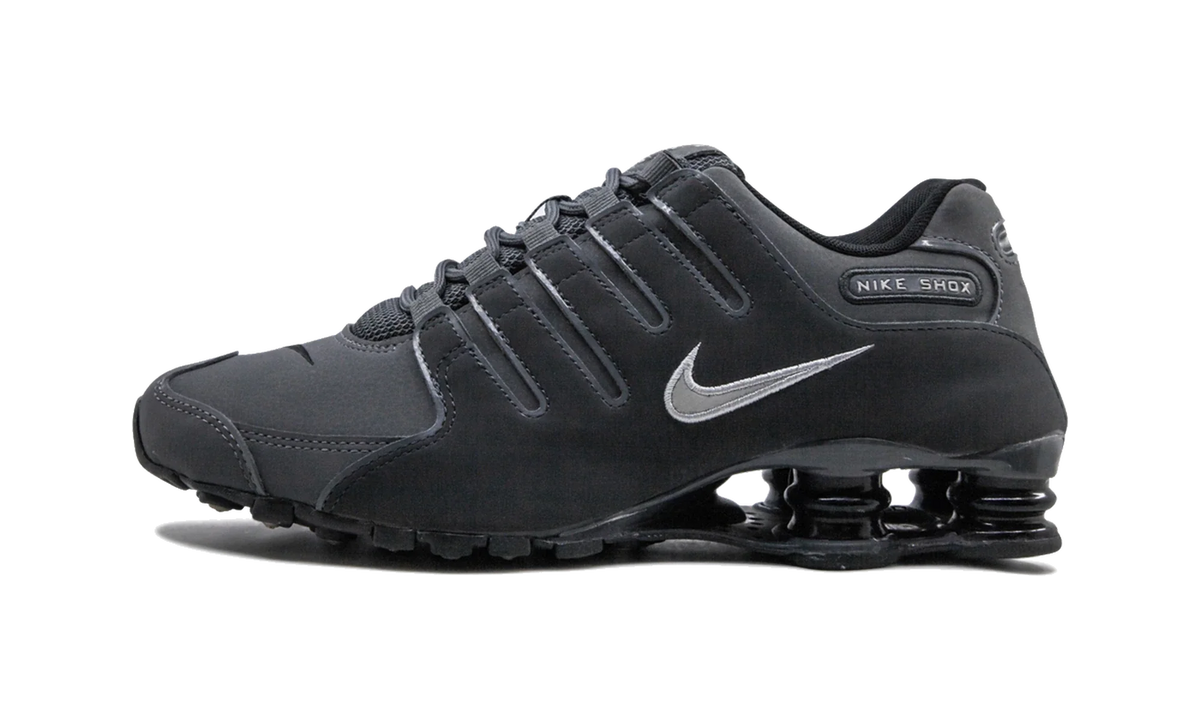 Overkicks - Nike Shox NZ Dark Grey (378341-059) - vista lateral