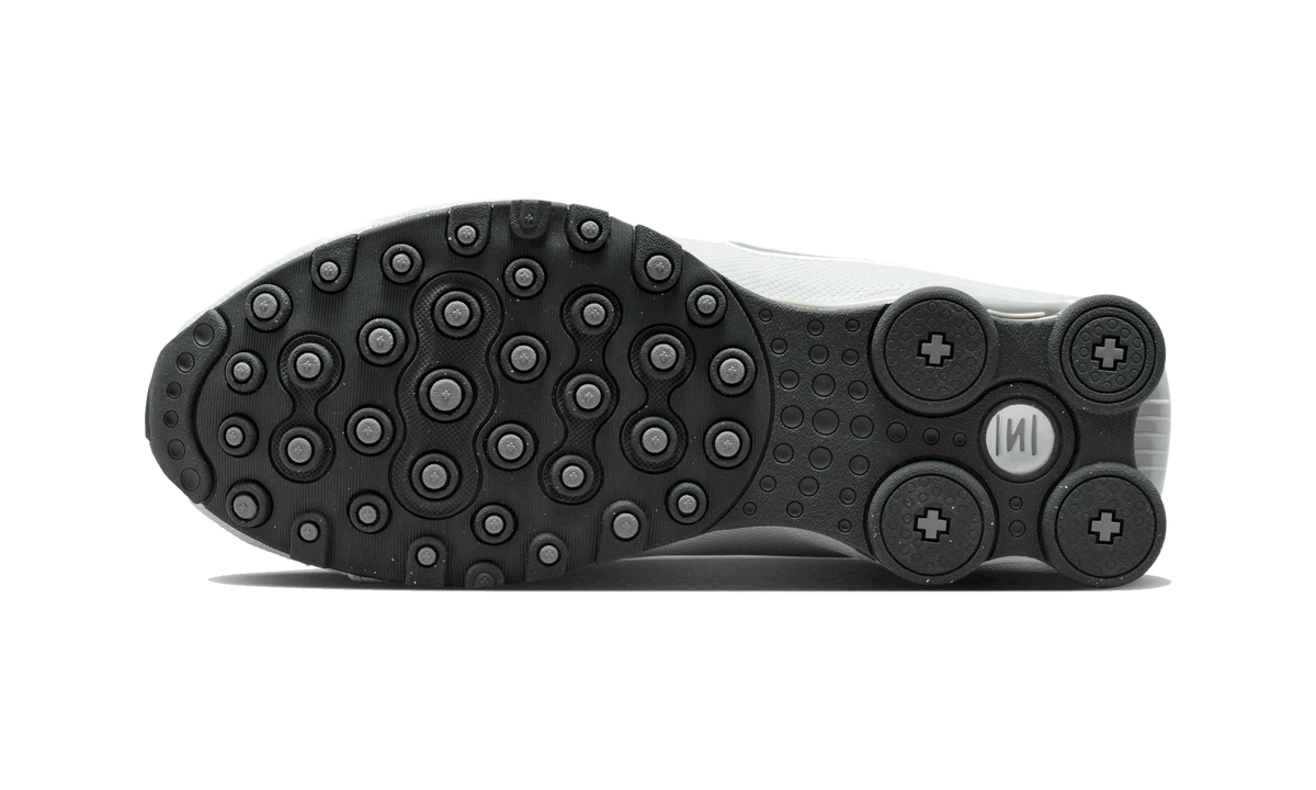 Overkicks - Nike Shox NZ Smoke Grey Fog (IQ8264-001) - par completo