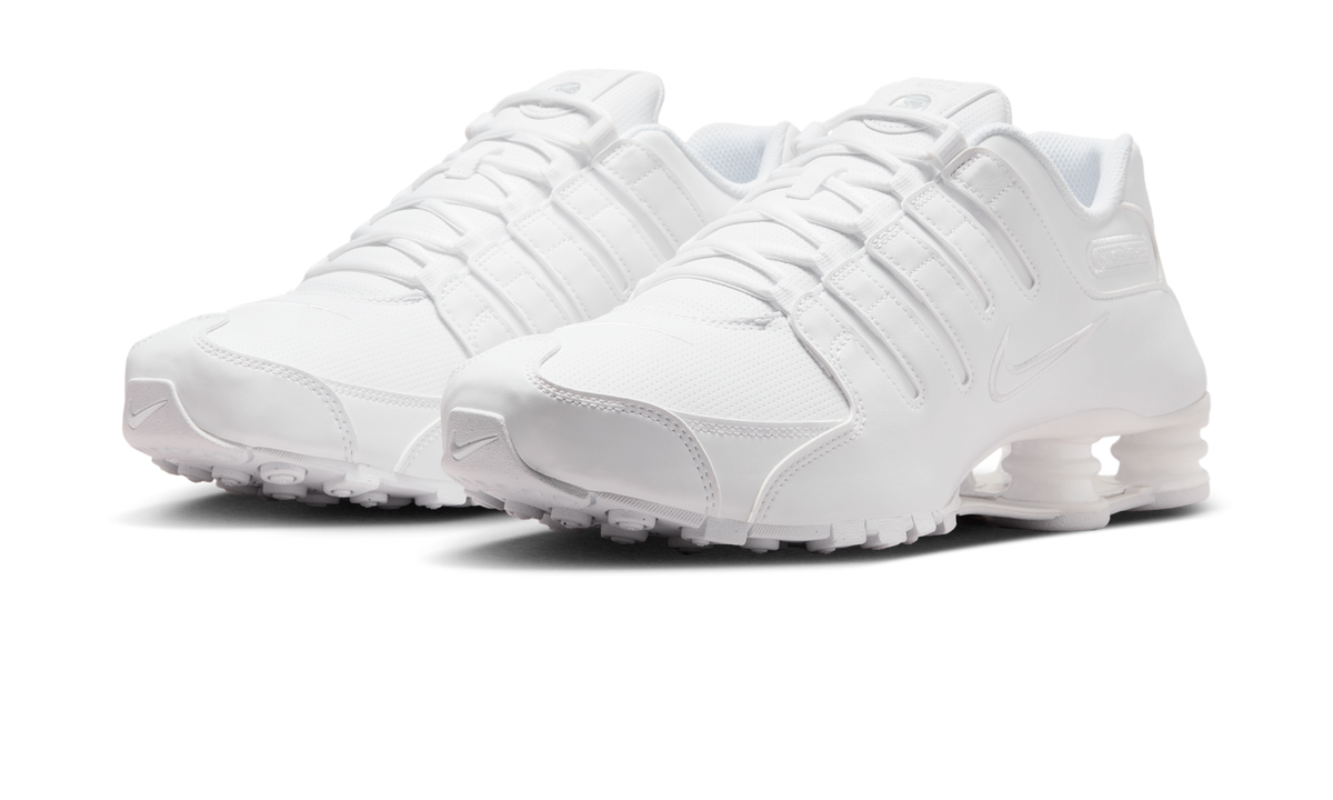 Overkicks - Nike Shox NZ Triple White (378341-128) - vista trasera